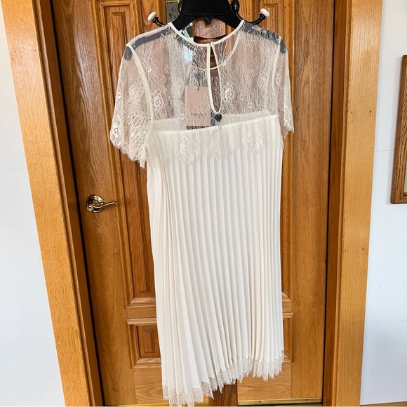 Twin-Set Milano lace top pleated dress tunic size S (42 European) 100% polyester - Picture 6 of 12